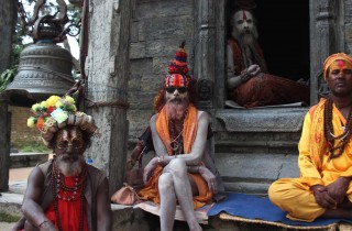 Nepal sadhu 'svatí' muží